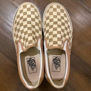Vans size 8 tan & white checkered slip on vans